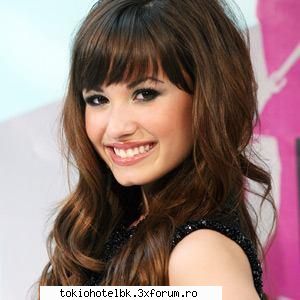 demi lovato cantaretii din lumea disney