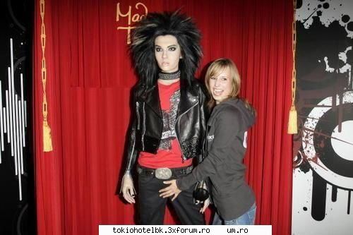 :rotfl:  :rotfl:  :rotfl: papushik bill si statuia sa de la madame tussauds