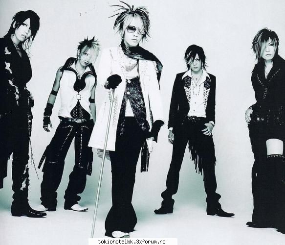 The gazette - lavundtom - alte formatii/cantareti.cantarete care ne plac