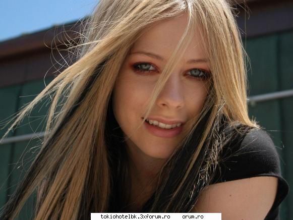 avril lavigne - lavundtom - alte formatii/cantareti.cantarete care ne plac